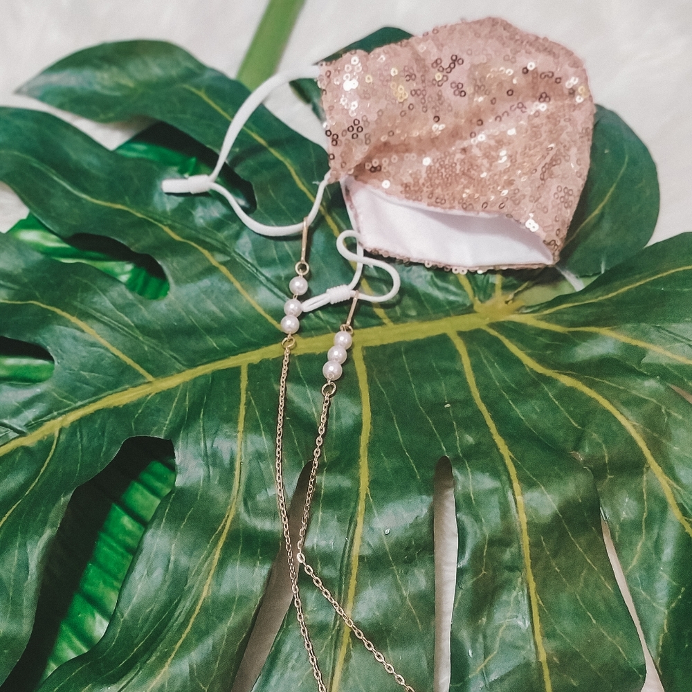 3/$30 Mask Chain Pearl